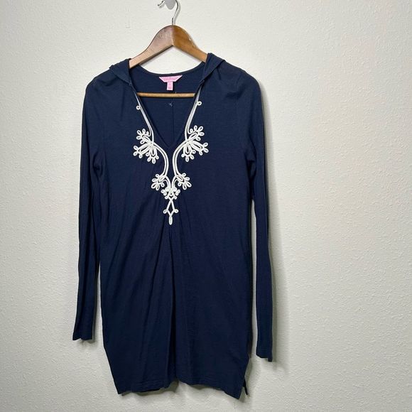 Lilly Pulitzer Dresses & Skirts - Lilly Pulitzer Women’s Navy Blue Embroidered V Neck Pullover Dress Hoodie Size L